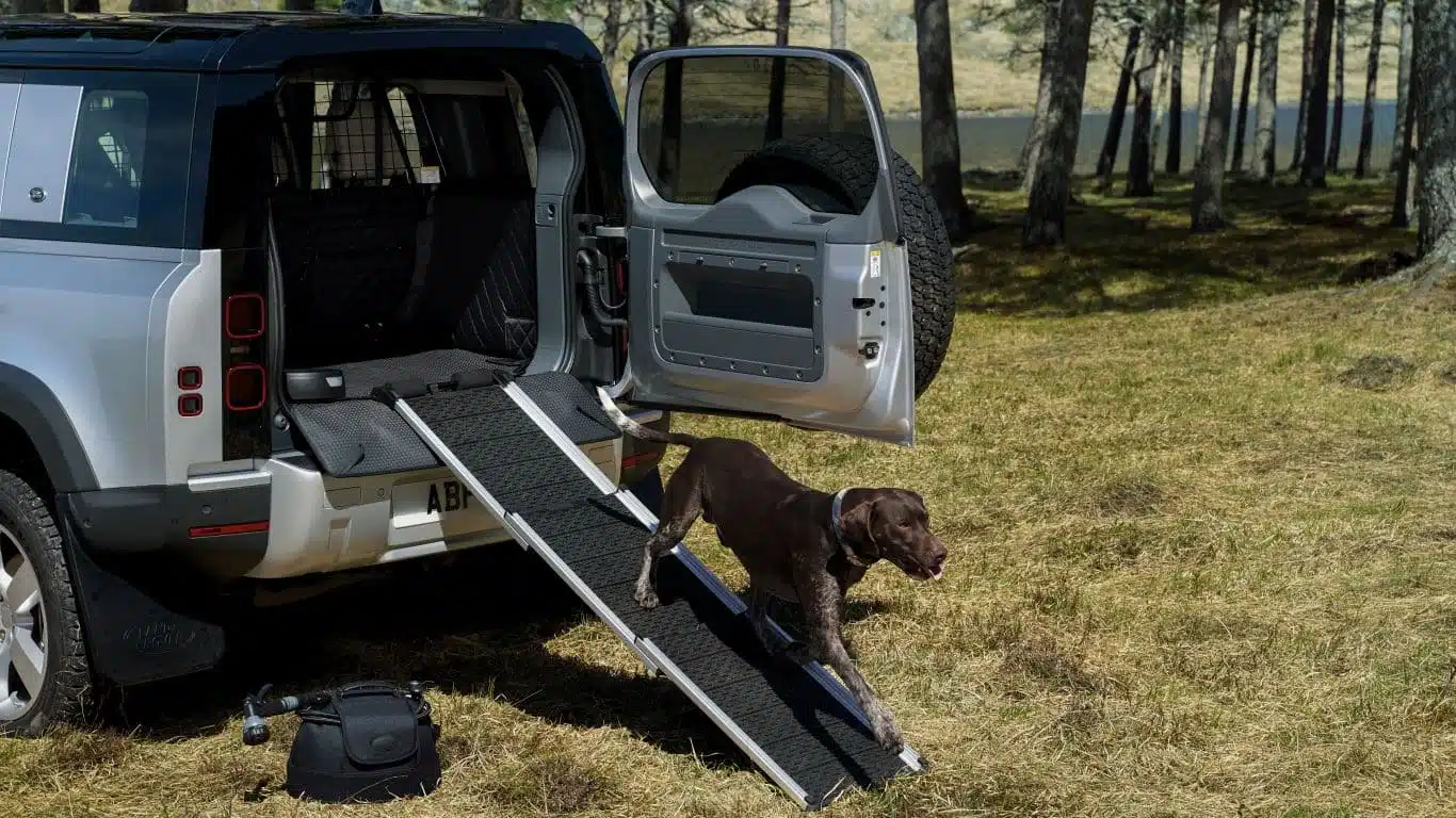 land_rover_defender_vplrs0517_1 VPLRS0517
