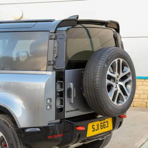 Land Rover Defender L663 Achter spoiler
